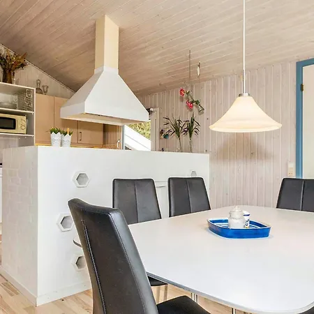 4 Person In Lokken-by Traum 洛肯